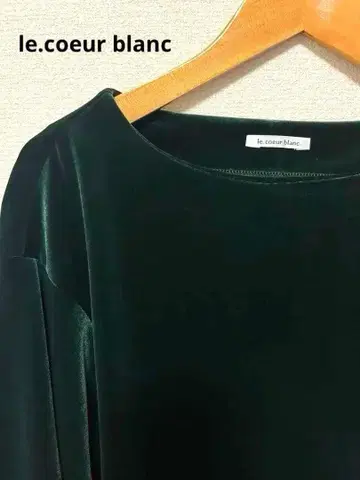 르 쿠르 블랑 le.coeur blanc 벨벳 상의