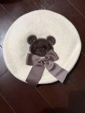 곰 자수 리본 포함 베레모