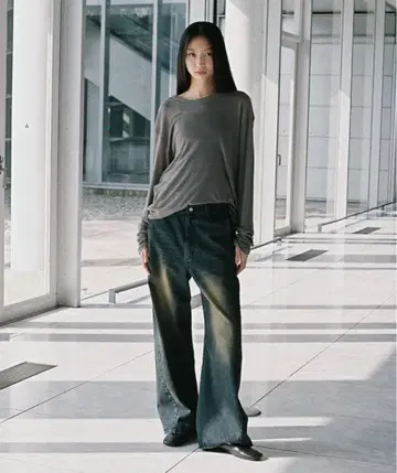 WYM LIDNM CURVED FLARE DENIM SLACKS