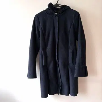 네이비 후드 부착 롱 코트 무스탕 코트