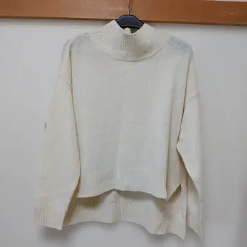 mizuiro ind 아이보리 하이넥 니트