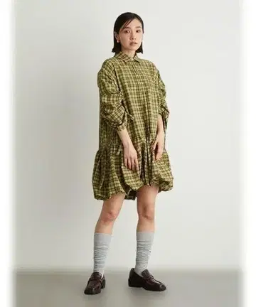 릴리 브라운 새상품급 체크 무늬 프릴 드레스