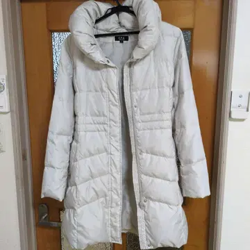 C.P.A. 후드 부착 다운 자켓 L 사이즈 화이트