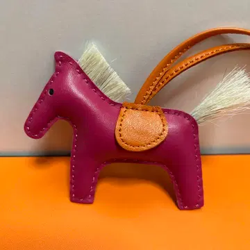 로디오 말 가죽 참 핑크 본격적