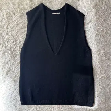 plage 플라주 Italian Yarn 베스트 니트 블랙