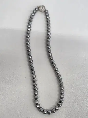 그레이 펄 비즈 목걸이