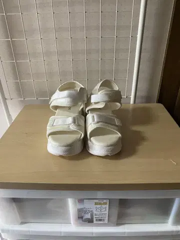 26cm 화이트 통굽 스트랩 샌들