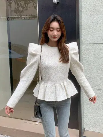 [ 시착만 한 상품 ] BB PUFF SHOULDER FRILL TOPS
