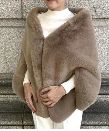 리치 볼륨 퍼 케이프