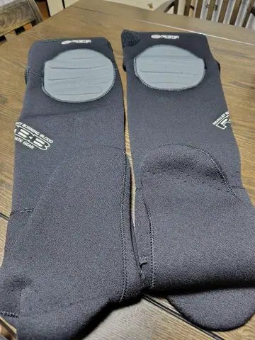 RBB 리바레이 삭스 게이터