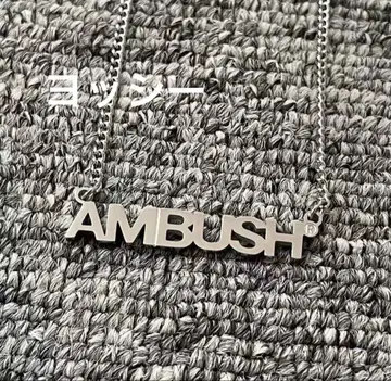 AMBUSH 로고 목걸이