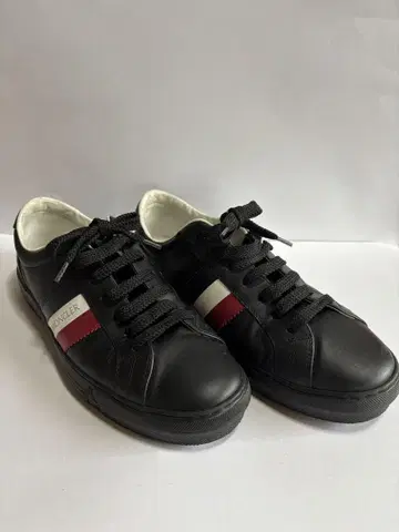 새상품급 MONCLER 블랙 스니커즈 뉴모나코