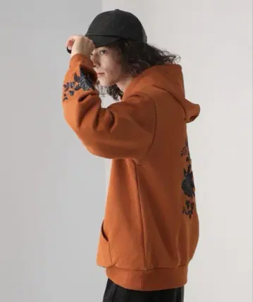 HARE 플라워 자수 풀오버 후드티 오렌지