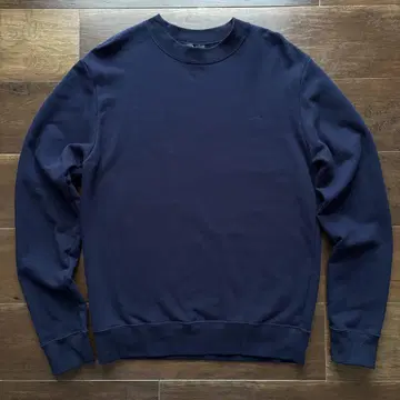 A.P.C. 네이비 맨투맨