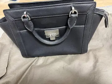 마이클코어스 블랙 핸드백