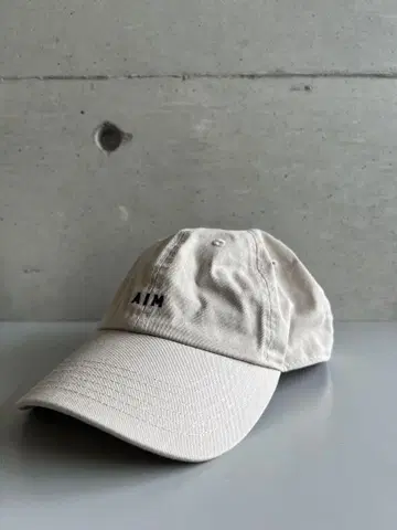 아이묭 AIM 굿즈 캡 베이지