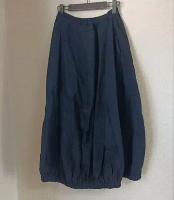 안티카 antiqua 밑단 벌룬 스커트 허리밴딩 새상품 택 없음