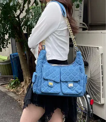 퀼팅 숄더백 파랑