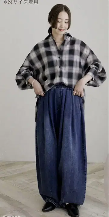 시마무라 양씨 데님 코쿤 팬츠 M 사이즈 중 네이비