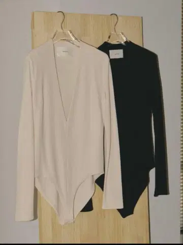 [ TODAYFUL ] Vneck Slit Bodysuit