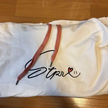 스토푸리 리이누 후드티