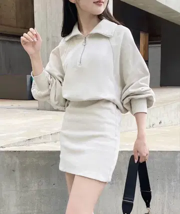 Chico 하프 지퍼 맨투맨 미니 원피스