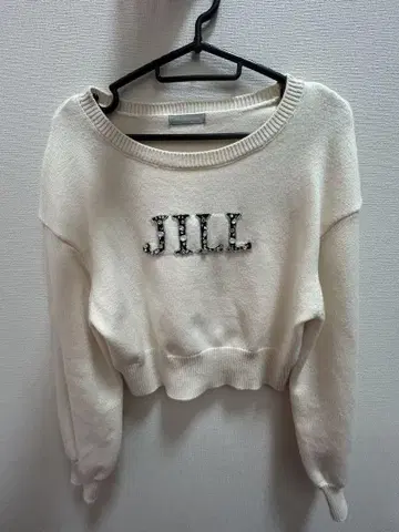 JILL by JILL STUART 화이트 맨투맨
