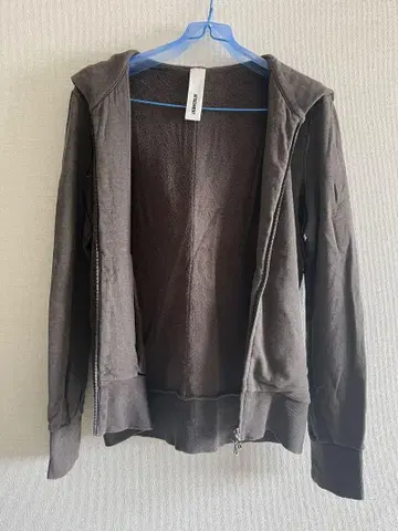다크 브라운 풀 집업 후드티 어태치먼트 ATTACHMENT