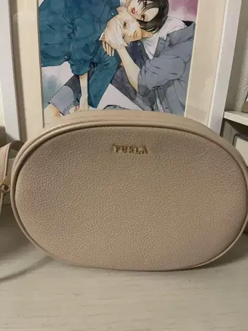 FURLA 베이지 오벌 숄더백