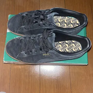 PUMA 블랙 스니커즈