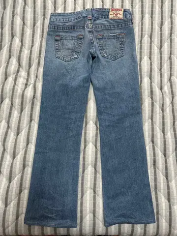 TRUE RELIGION 라이트 블루 데님 플레어 팬츠 size 26