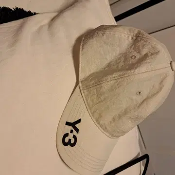 Y-3 화이트 야구 모자