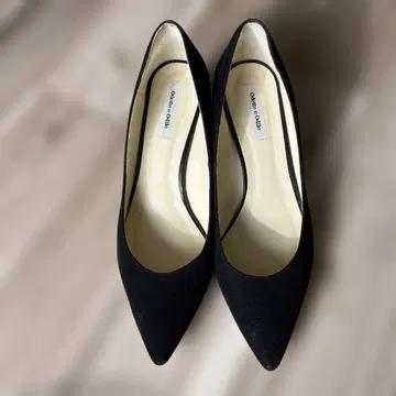 Odette e Odile 블랙 스웨이드 펌프스