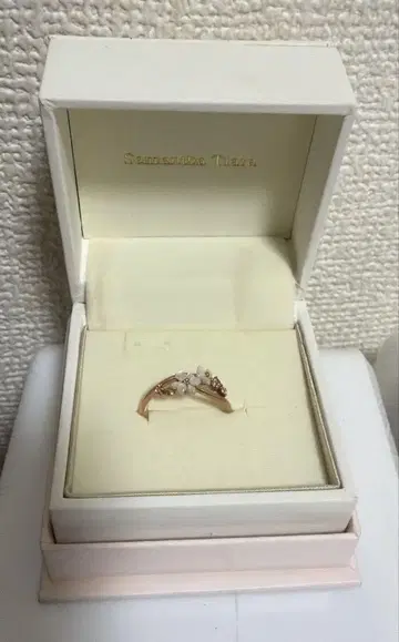 Samantha tiara 반지 베이비 핑크 토파즈