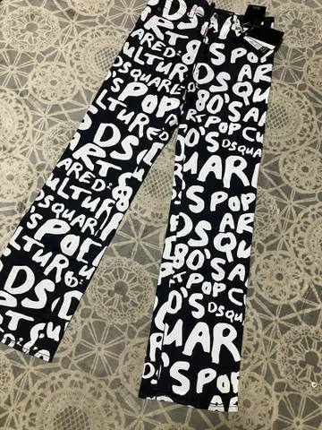 미사용품 24SS 디스퀘어드 문자 페인트 올 패턴 데님