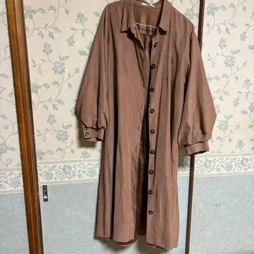 브라운 롱 코트 퍼프 슬리브