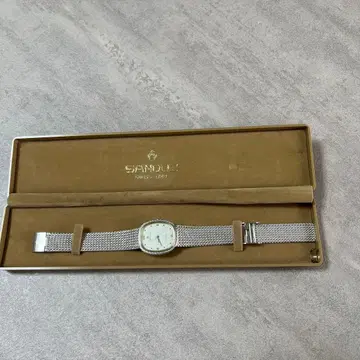 미사용 새상품 SANDOZ 오벌 케이스 메쉬 밴딩 손목시계