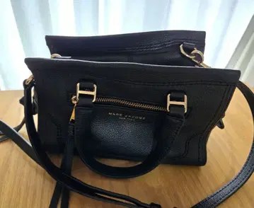 MARC JACOBS 블랙 숄더백