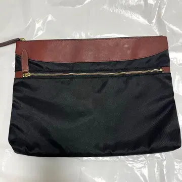 어쿠스틱 월드 클러치백