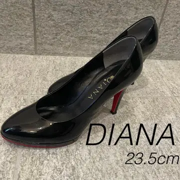 DIANA 하이힐 블랙 에나멜 레드 밑창 라운드토