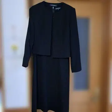릴리 브라운 LADIES 블랙 수트 셋업