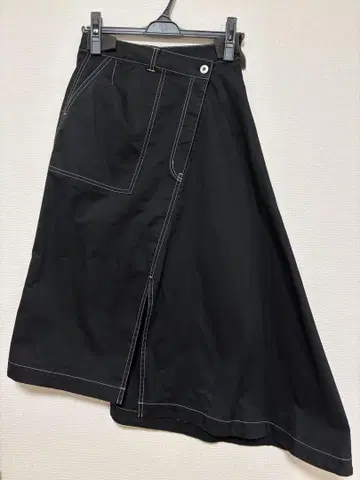 새상품급 루 쉘 블루 비대칭 스커트