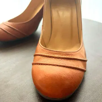 아틀리에 류 오렌지 브라운 가죽 펌프스 하이힐