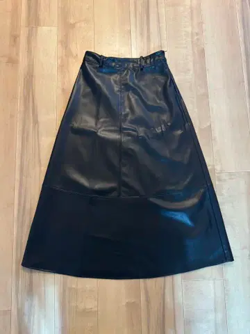 ZARA 인조 가죽 롱 스커트 XS 새상품급