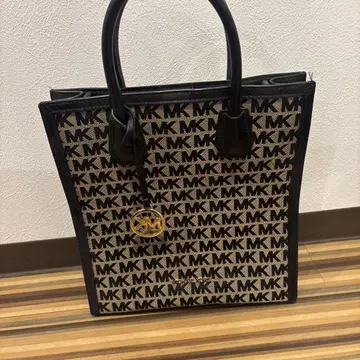 Michael Kors MK 로고 토트백
