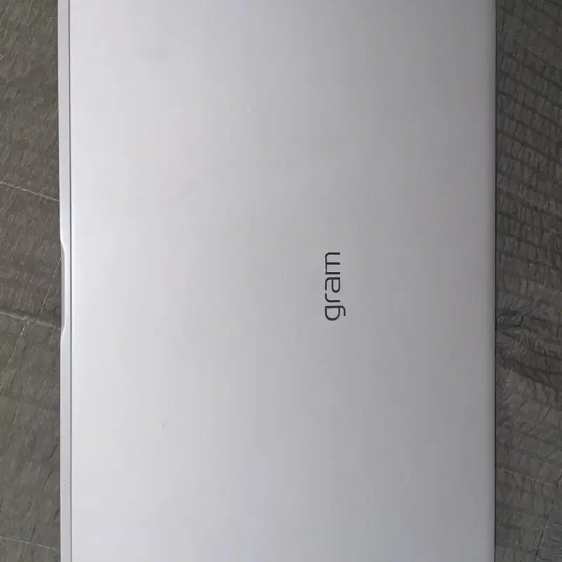 LG 그램 화이트 노트북 17인치 i5 21년