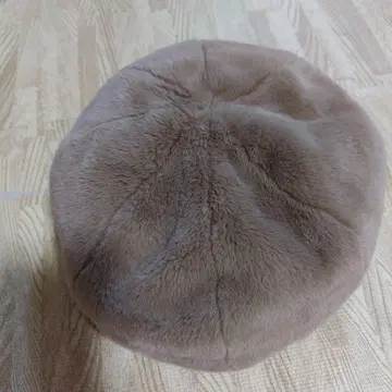 브라운 퍼 베레모