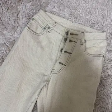 화이트 플레어 데님 버튼 플라이