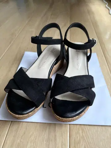 오리엔탈 트래픽 크로스 웨지 샌들 22.5cm