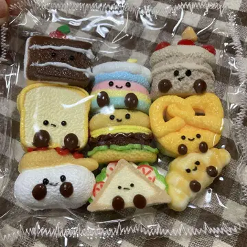 kikisquishy 얼굴 달린 음식 XL 사이즈